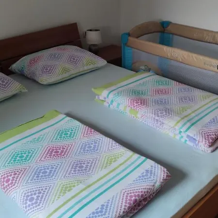 Wine & Olive Oil Mofardin