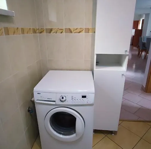 Wine & Olive Oil Mofardin